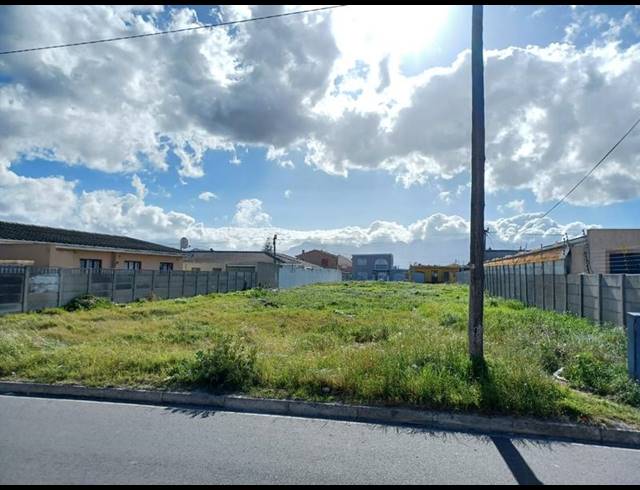 LAND FOR SALE IN GRASSY PARK